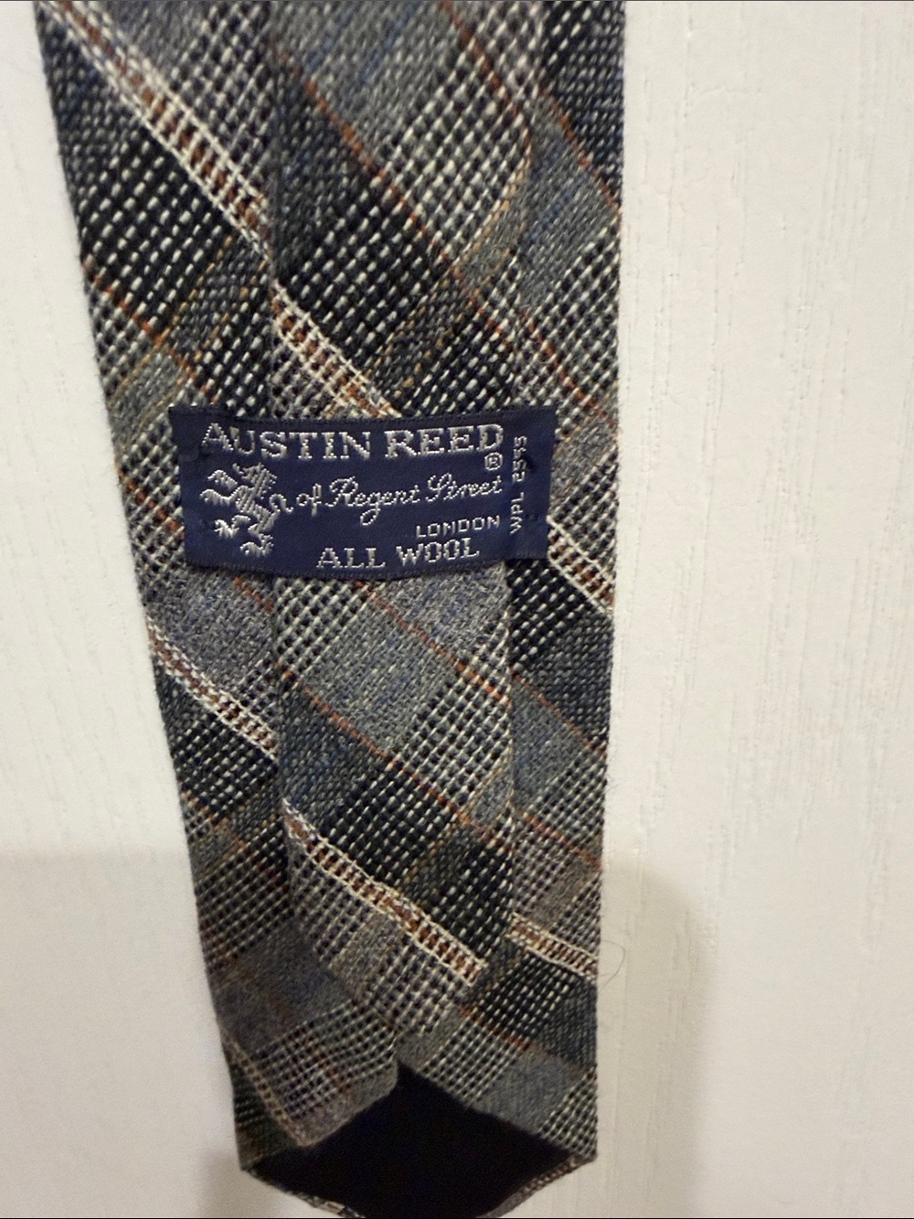100% wool Vintage 1970s 1980s Austin Reed Grey and Blue Plaid Wool Tie
